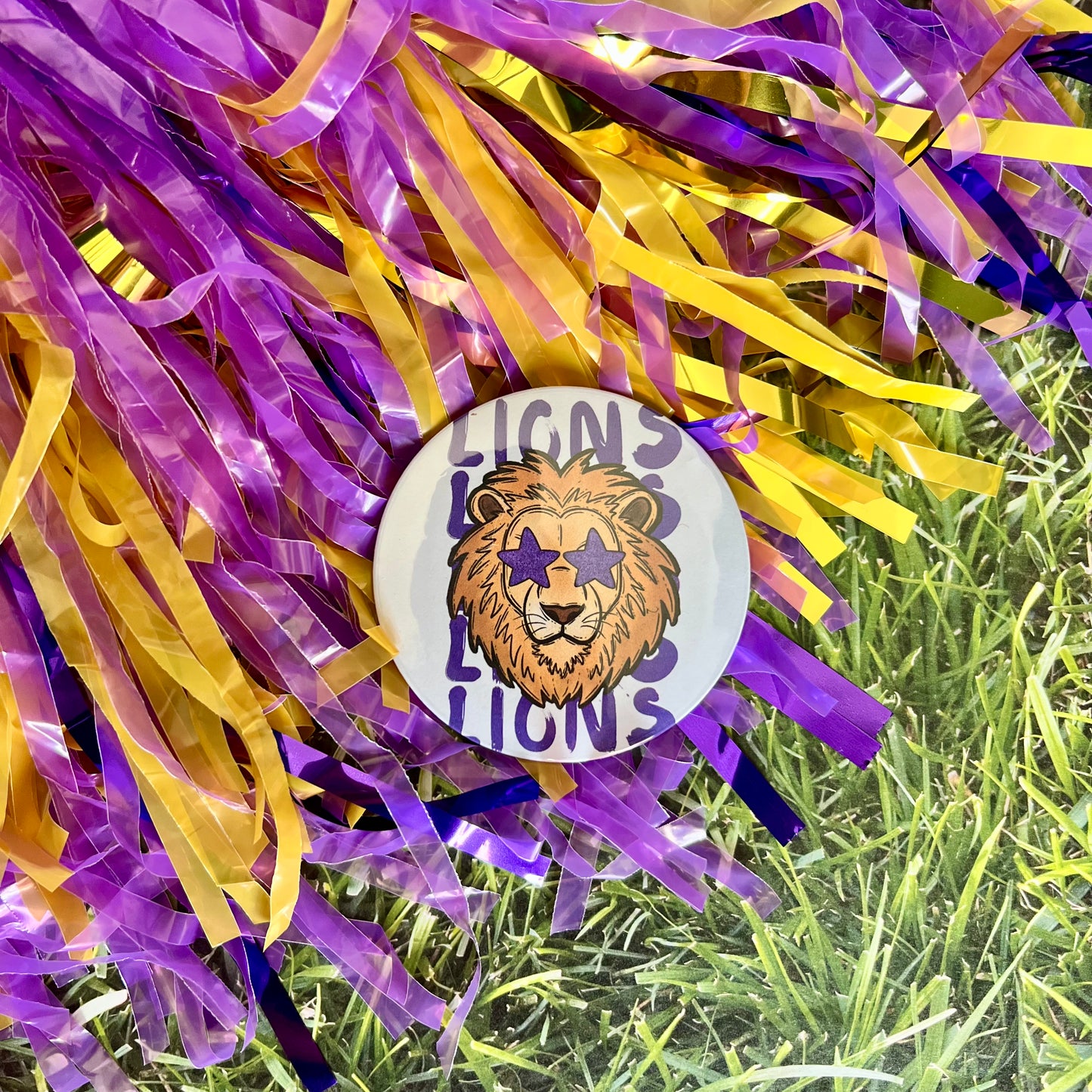 Preppy Lion Star Button