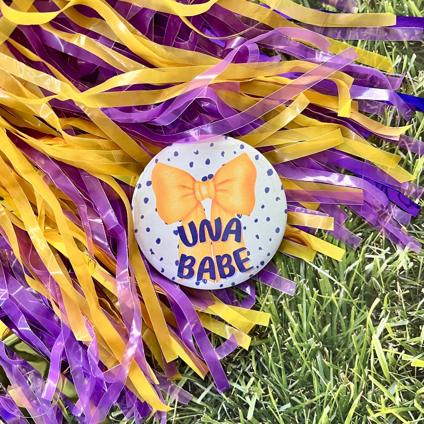 UNA Babe Bow Button